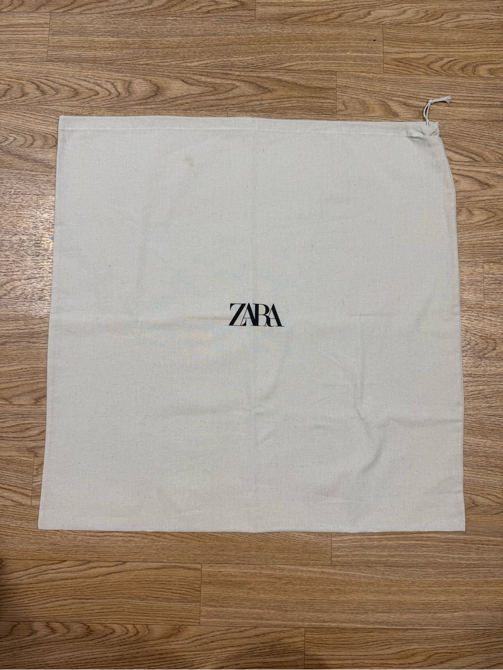 ZARA Pouch Bag size L